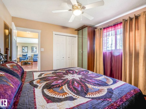 12715 95 Street, Edmonton, AB - Indoor Photo Showing Bedroom