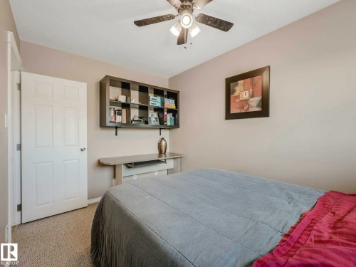 12715 95 Street, Edmonton, AB - Indoor Photo Showing Bedroom