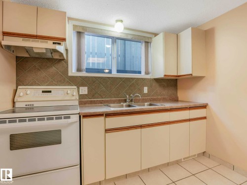 12715 95 Street, Edmonton, AB - Indoor Photo Showing Kitchen With Double Sink