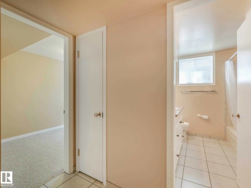 12715 95 Street, Edmonton, AB - Indoor Photo Showing Other Room