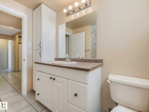 12715 95 Street, Edmonton, AB - Indoor Photo Showing Bathroom