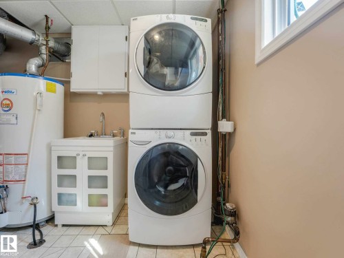 12715 95 Street, Edmonton, AB - Indoor Photo Showing Laundry Room