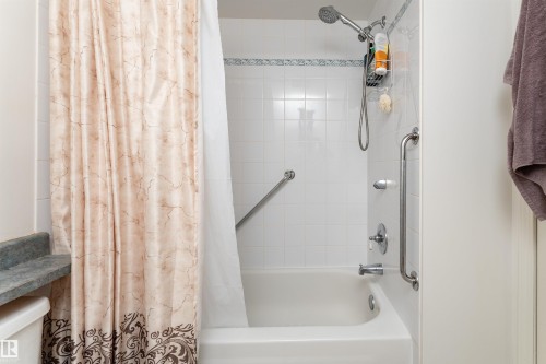 309 13450 114 Avenue, Edmonton, AB - Indoor Photo Showing Bathroom