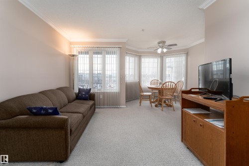 309 13450 114 Avenue, Edmonton, AB - Indoor Photo Showing Living Room