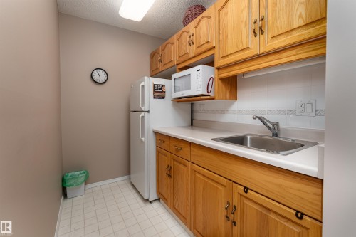 309 13450 114 Avenue, Edmonton, AB - Indoor Photo Showing Kitchen