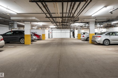 309 13450 114 Avenue, Edmonton, AB - Indoor Photo Showing Garage