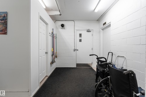 309 13450 114 Avenue, Edmonton, AB - Indoor Photo Showing Other Room