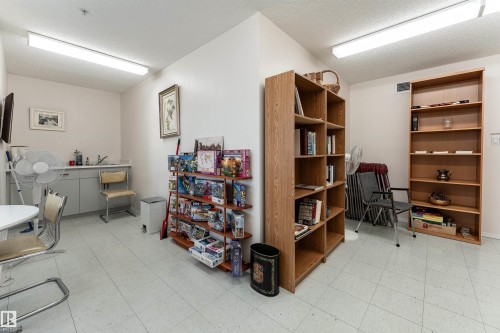 309 13450 114 Avenue, Edmonton, AB - Indoor