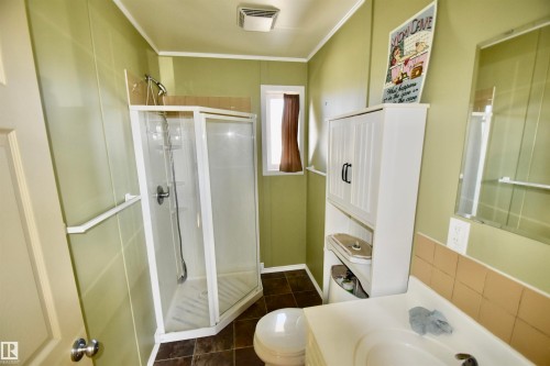 270 57201 Rr 102, Rural St. Paul County, AB - Indoor Photo Showing Bathroom
