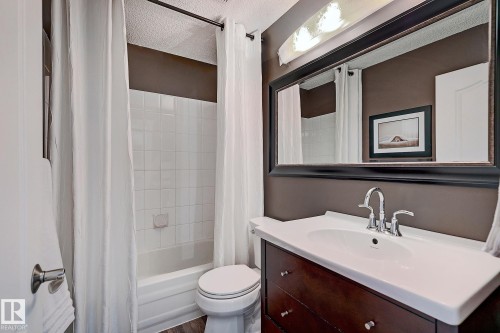 15003 128 Street, Edmonton, AB - Indoor Photo Showing Bathroom