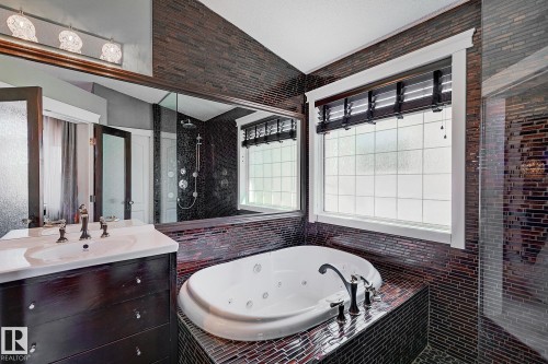 15003 128 Street, Edmonton, AB - Indoor Photo Showing Bathroom