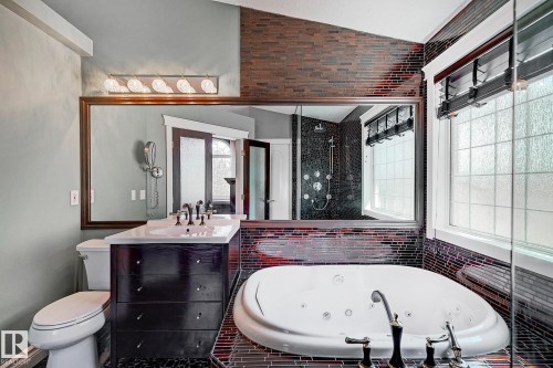 15003 128 Street, Edmonton, AB - Indoor Photo Showing Bathroom