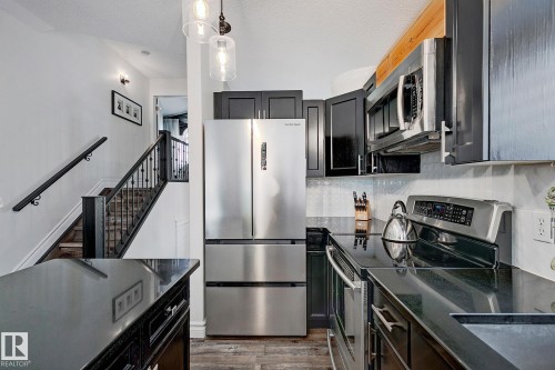 15003 128 Street, Edmonton, AB - Indoor Photo Showing Kitchen With Upgraded Kitchen