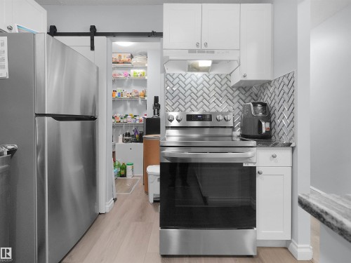 137 2703 79 Street, Edmonton, AB - Indoor Photo Showing Kitchen With Upgraded Kitchen