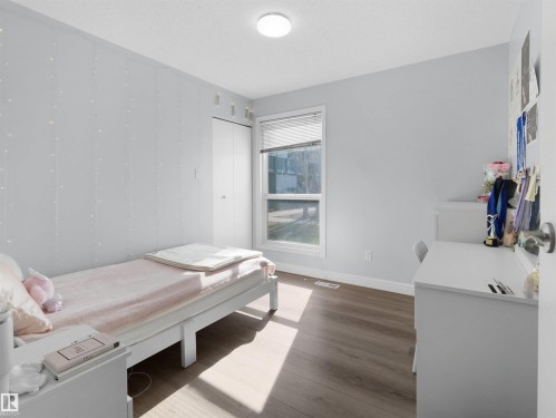 137 2703 79 Street, Edmonton, AB - Indoor Photo Showing Bedroom