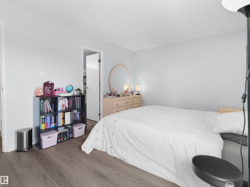 137 2703 79 Street, Edmonton, AB - Indoor Photo Showing Bedroom