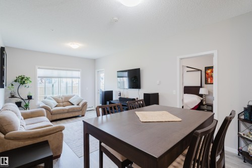 152 1818 Rutherford Road, Edmonton, AB - Indoor Photo Showing Living Room