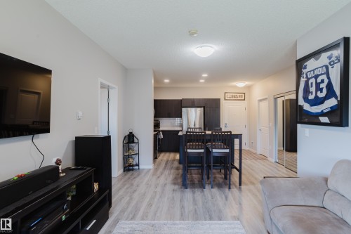 152 1818 Rutherford Road, Edmonton, AB - Indoor Photo Showing Living Room