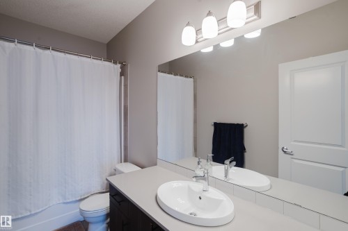 152 1818 Rutherford Road, Edmonton, AB - Indoor Photo Showing Bathroom