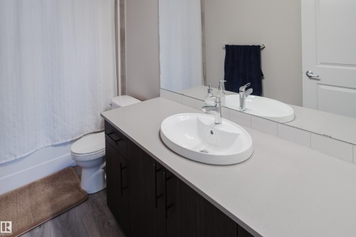 152 1818 Rutherford Road, Edmonton, AB - Indoor Photo Showing Bathroom