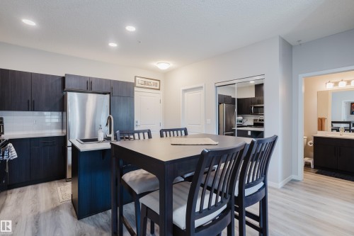152 1818 Rutherford Road, Edmonton, AB - Indoor