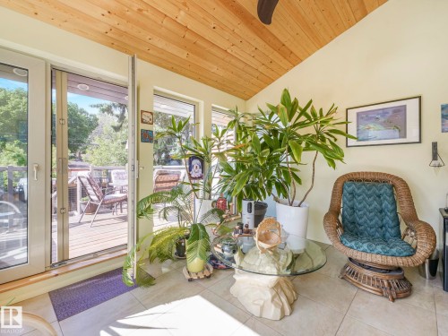 10961 75 Avenue, Edmonton, AB - Indoor