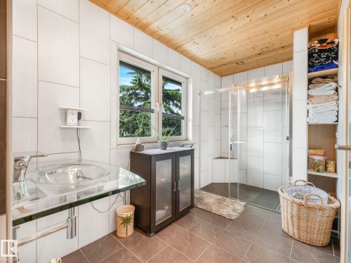10961 75 Avenue, Edmonton, AB - Indoor Photo Showing Other Room