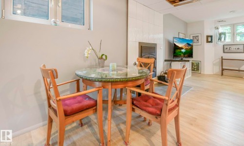 10961 75 Avenue, Edmonton, AB - Indoor With Fireplace