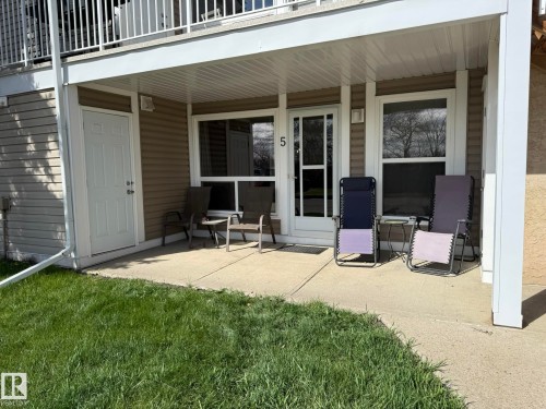 IMAGINE YOUSELF SITTING OUT ON YOUR PATIO ENJOYING THE SOUTH VIEW OF BLACKMUD CREEK RAVINE! - 5 2204 118 Street, Edmonton, AB - Outdoor