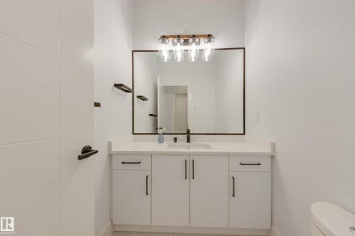 10954 135 Street, Edmonton, AB - Indoor Photo Showing Bathroom