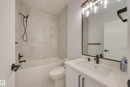 10954 135 Street, Edmonton, AB - Indoor Photo Showing Bathroom