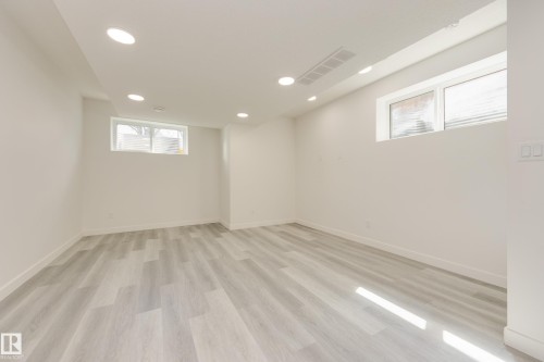 10954 135 Street, Edmonton, AB - Indoor