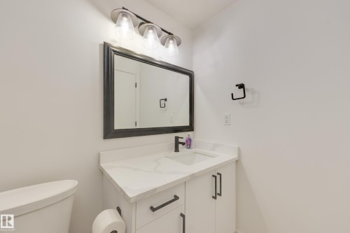 10954 135 Street, Edmonton, AB - Indoor Photo Showing Bathroom