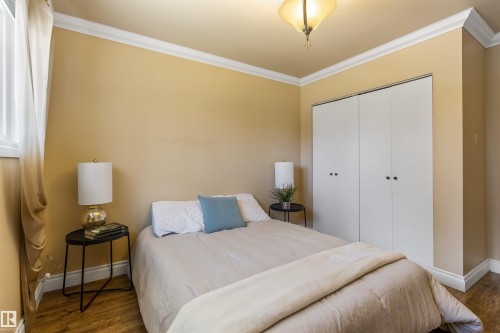 5 Greenview Crescent, St. Albert, AB - Indoor Photo Showing Bedroom