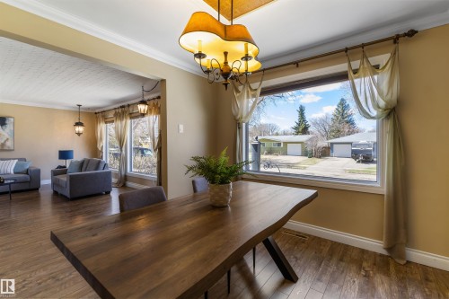5 Greenview Crescent, St. Albert, AB - Indoor Photo Showing Dining Room