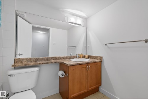 908 9715 110 Street, Edmonton, AB - Indoor Photo Showing Bathroom