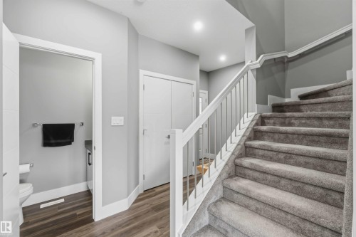 1641 Enright Way, Edmonton, AB - Indoor Photo Showing Other Room
