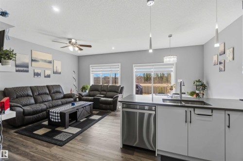 1641 Enright Way, Edmonton, AB - Indoor
