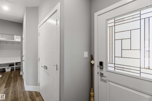 1641 Enright Way, Edmonton, AB - Indoor Photo Showing Other Room