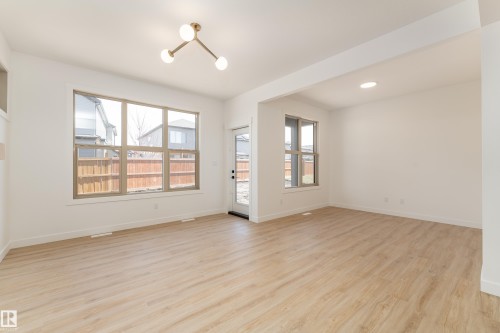 12 Gable Common, Spruce Grove, AB - Indoor Photo Showing Other Room