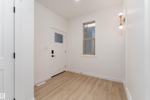 12 Gable Common, Spruce Grove, AB - Indoor Photo Showing Other Room