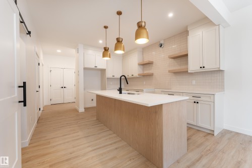 12 Gable Common, Spruce Grove, AB - Indoor Photo Showing Kitchen With Upgraded Kitchen