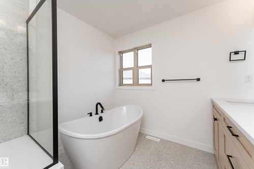 12 Gable Common, Spruce Grove, AB - Indoor Photo Showing Bathroom