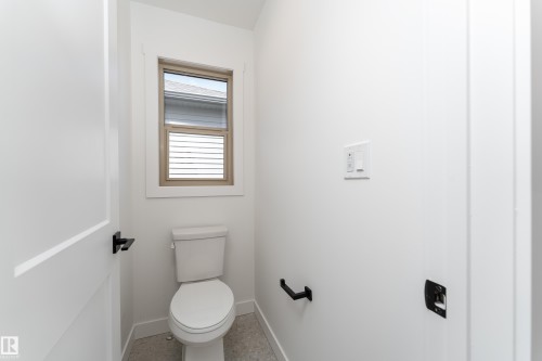 12 Gable Common, Spruce Grove, AB - Indoor Photo Showing Bathroom