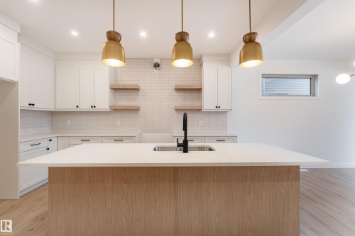12 Gable Common, Spruce Grove, AB - Indoor Photo Showing Kitchen With Double Sink