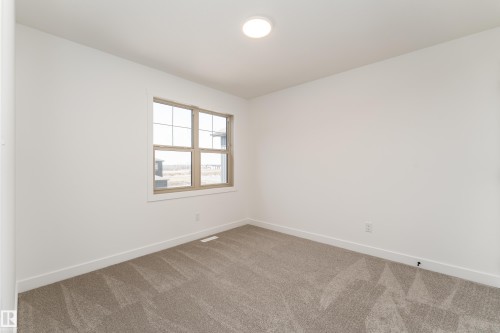 12 Gable Common, Spruce Grove, AB - Indoor Photo Showing Other Room