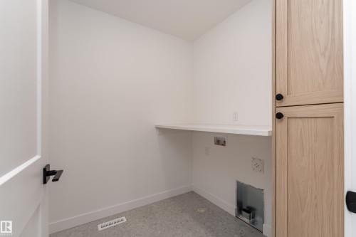 12 Gable Common, Spruce Grove, AB - Indoor Photo Showing Other Room