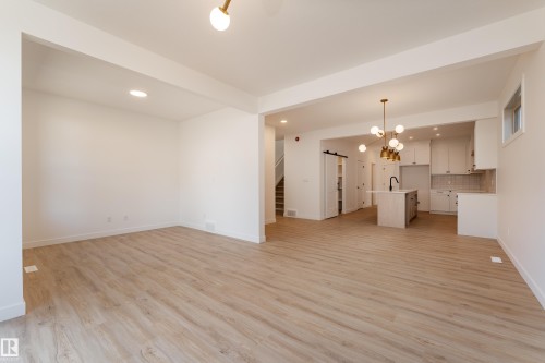 12 Gable Common, Spruce Grove, AB - Indoor Photo Showing Other Room