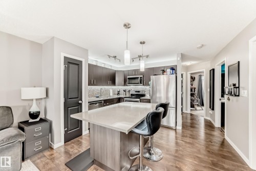 43 3305 Orchards Link, Edmonton, AB - Indoor Photo Showing Kitchen