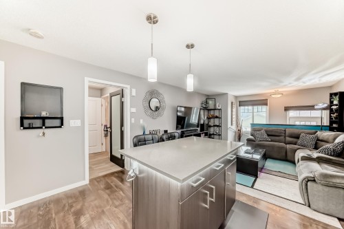 43 3305 Orchards Link, Edmonton, AB - Indoor